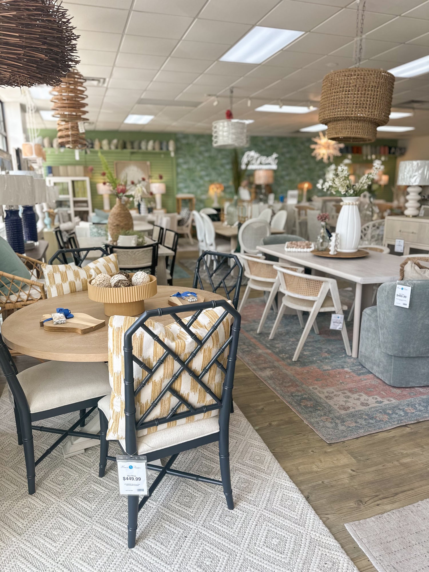 From throw pillows, lighting, wall decor, and decorative accessories, we welcome new items daily, crafted from only high-quality materials.